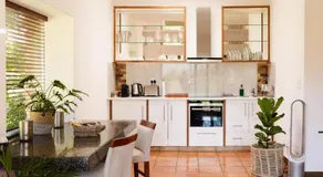 La Roche Estate - Image 3