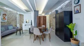 Porto Riverville Apartments - Image 2