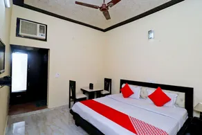 OYO 37459 Hotel Sanaya - Image 3