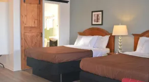 The Oak Motel - Image 2