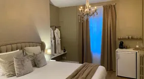 UN COCON EN VILLE - chambre SPA chic et élégante - Image 5