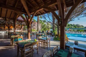 Club Pink Palace Hotel - Image 3
