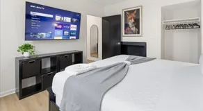 Amazing 5BR Retreat Near Downtown Indy - Image 5