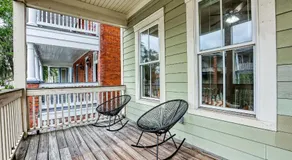 Near Starland & River St - Private Patio & BBQ - Parking - Image 5