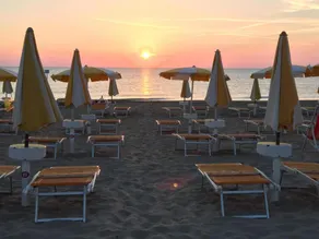Alba Adriatica Poolside Escape - Image 4