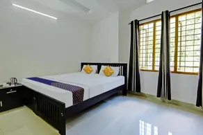 SPOT ON Royal Heights - Image 2