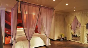 Day Chen Hotel - Image 2