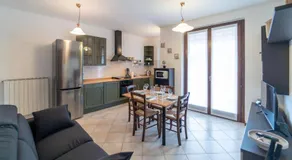 Apartment with private garage, garden and WiFi - Image 3