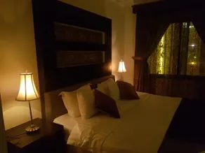Holiday Plus Hotel Suites - Image 2