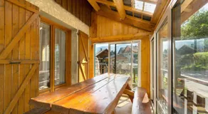 Chalet Vernay con vista montagna, terrazza privata e aria condizionata - Image 3
