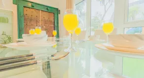 6BR Luxury Detached Mansion With Games Room & Hot Tub & Free Parking & Fast WiFi - Image 5
