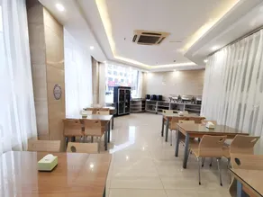 GreenTree Inn Express Shandong Dezhou Lingcheng District Fuxing Street Bus Station. - Image 3