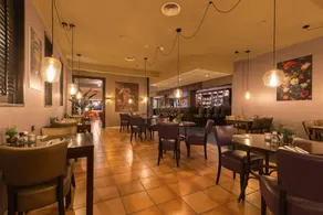 New West Inn - Image 4