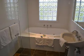 Ruby's Queenscliff - Image 3