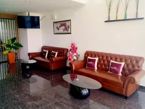One Fu Hotel - Image 4