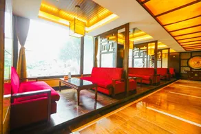 Caston Huanglong Hotel - Image 4