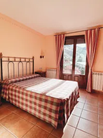 Hotel Valdevécar - Image 2