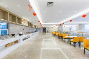 Kyriad Marvelous Hotel Alashan - Image 4