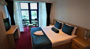 Hotel Pejton - Image 2