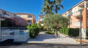 Cocon douillet près de l'étang - Image 3