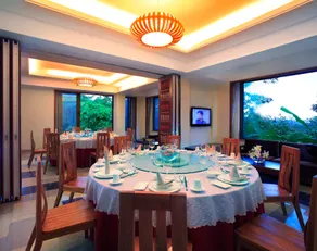 Baoting Rainforest Fairyland Resort & Spa Qixian Mount - Image 4