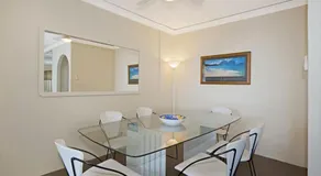 St Tropez Apartment 43 - Image 3