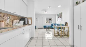 Relaxing Miami Retreat with Canal View and a Central Location - Image 3