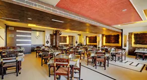 Hotel Holiday Resort - Image 4