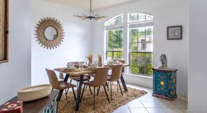 5BR BIG Home in Tomball, Game Room 10 pax - Image 2