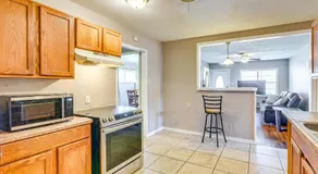 Spacious Orange Rental ~ 3 Mi to Museums & Garden! - Image 3
