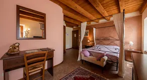 Agriturismo Borgo di Calmasino - Image 2