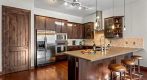 2Bed 2Ba Loft in LoDo RiNo- Mountain BallparkViews - Image 5