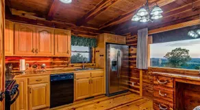 Lodge at OZK Ranch- Incredible mountaintop cabin with hot tub and views - Image 5