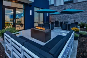 Hampton Inn & Suites by Hilton Indianapolis South Greenwood - Image 4