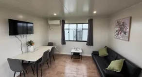 Peaceful Farm Retreat - Luxury Cabins in Goulburn - Image 2