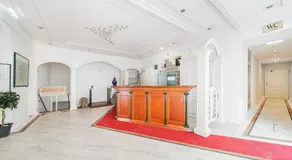 Self-Check-In Hotel Adlon - Image 4