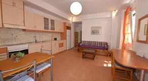 Konstantza Studios and Apartments - Image 3