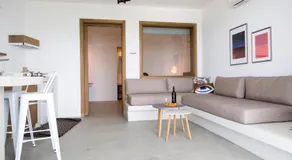 Isalos Sea View Studios - Image 3