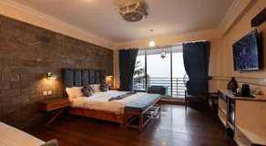 Hotel Hilla and Apartments, Nathia Gali - Image 2