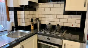 Gordon House - Kettering - Image 3