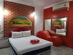 London Lamour Inn - Image 4