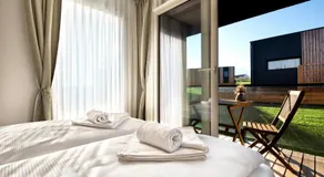 Royal Village - Image 2