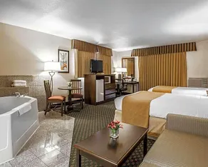 Quality Inn & Suites Hotel Seattle Center - Image 2