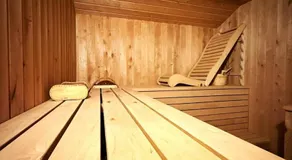 Log Cabin with Private Sauna and BBQ area in Canterbury - Image 3