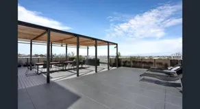 New Spacious 2 Bedroom With Gorgeous City Views - Image 5