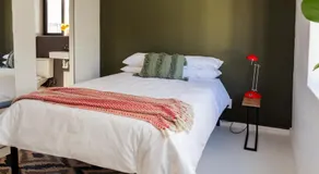 Foools Inn - Trendy Rooms available in the Heart of Sea Point! - Image 2