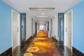 Dynasty Hotel - Image 5