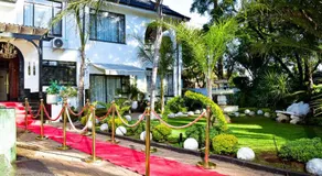 C'est La Vie Boutique Hotel - Image 4