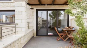 Contemporary Maisonette with Sea View Roof Terrace - Image 5