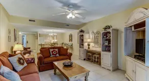 DogFriendly Beachwood Condo - Image 2